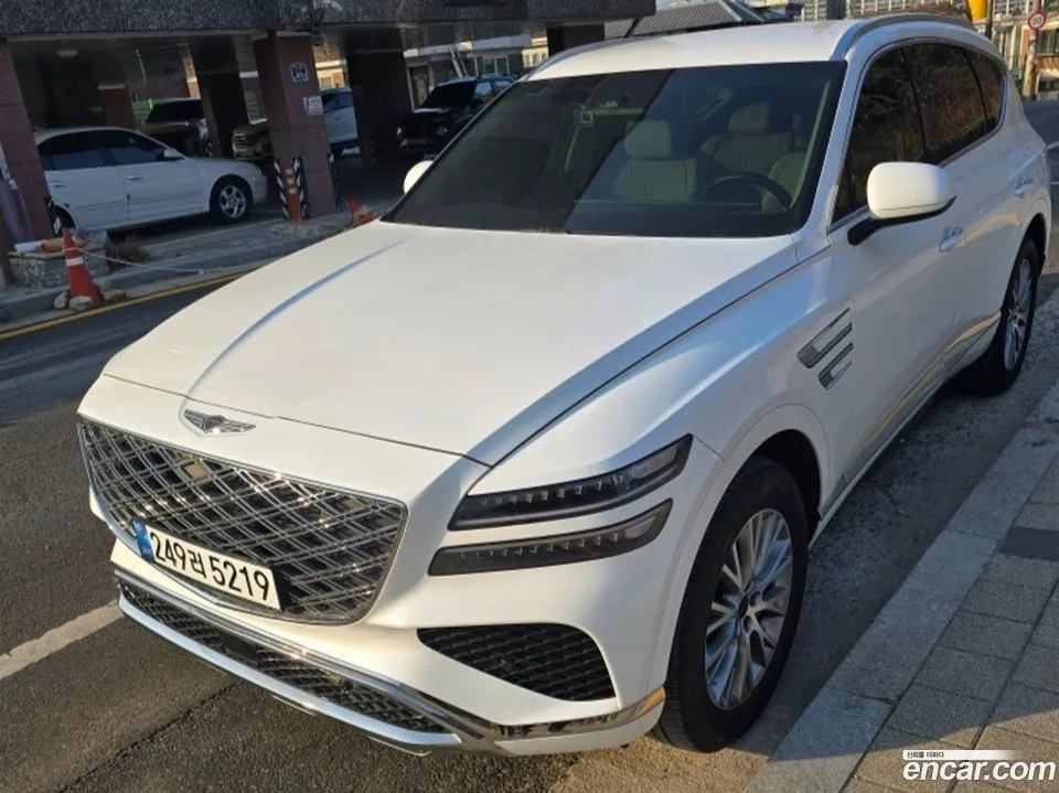 Genesis GV80 2.5T 2WD 2023 — миниатюра 2