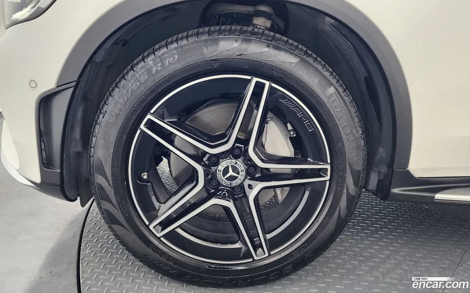 Mercedes-Benz GLC-Class GLC300 4MATIC 2023 — миниатюра 5