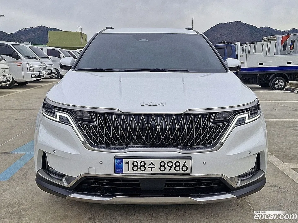 Kia Carnival 9 2023 — фото 1, купить с доставкой в Москву