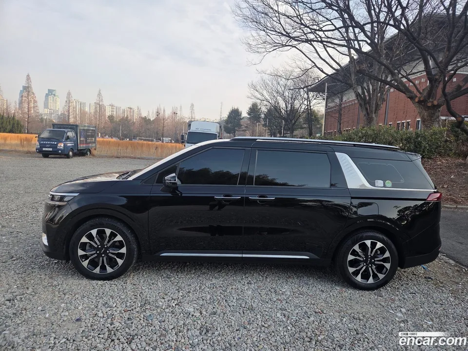 Kia Carnival 9 2022 — миниатюра 3