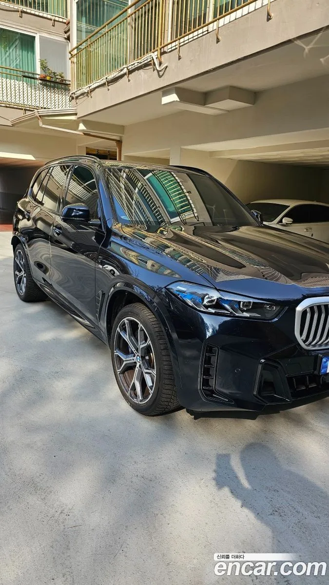 BMW X5 xDrive 40i M 2023 — миниатюра 3