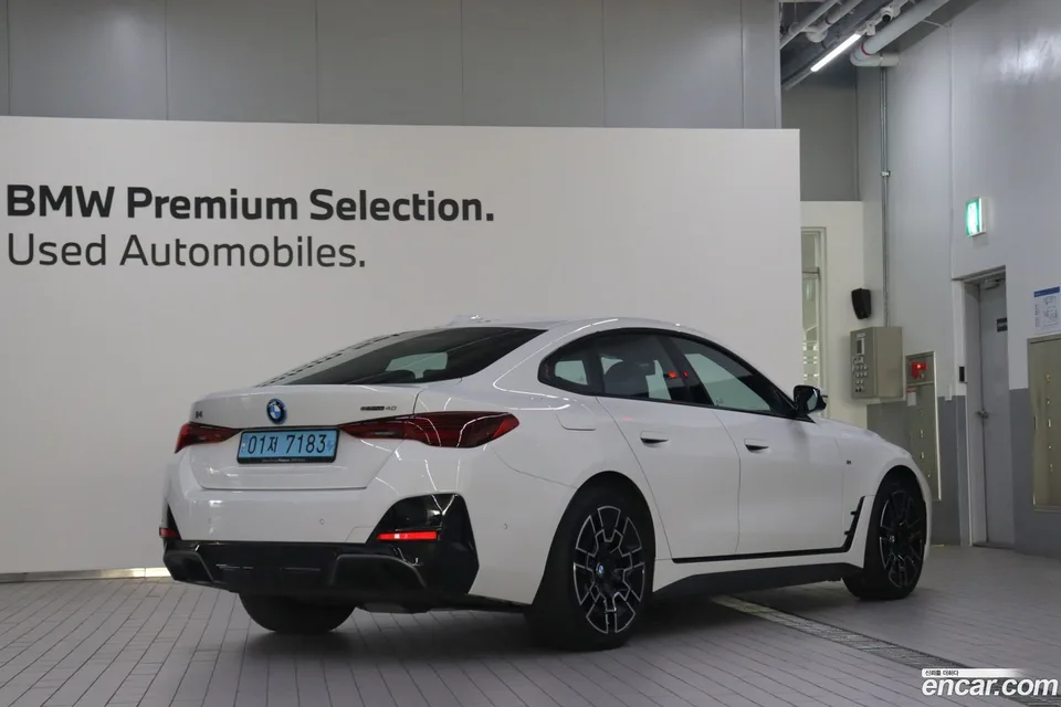 BMW i4 eDrive40 M 2025 — миниатюра 2