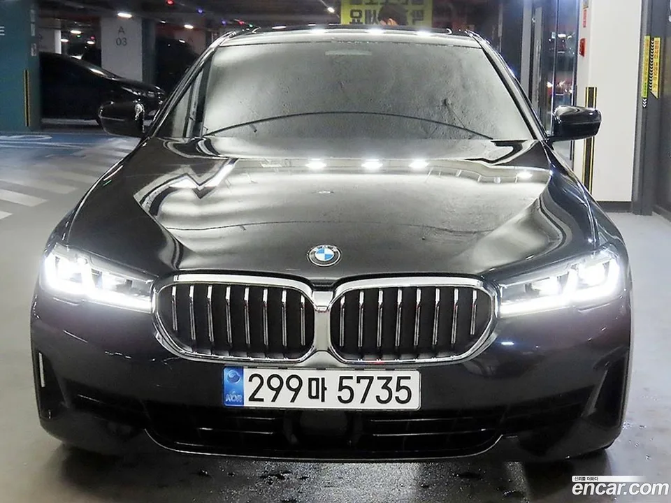 BMW 5 Series 520i 2022 — миниатюра 2
