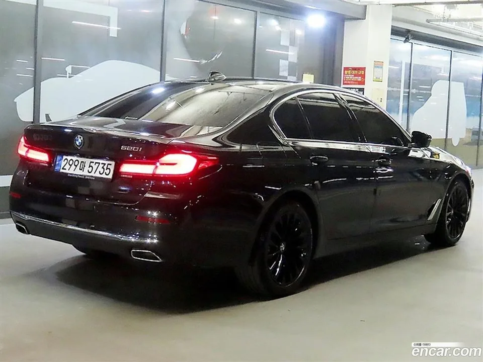 BMW 5 Series 520i 2022 — миниатюра 4