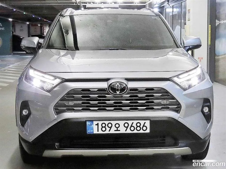 Toyota RAV4 2.5 4WD LTD 2025 — миниатюра 2