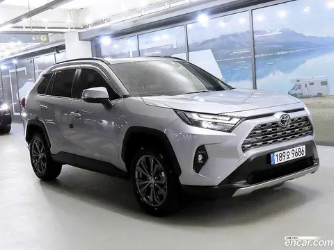 Toyota RAV4 2025 купить в Москве