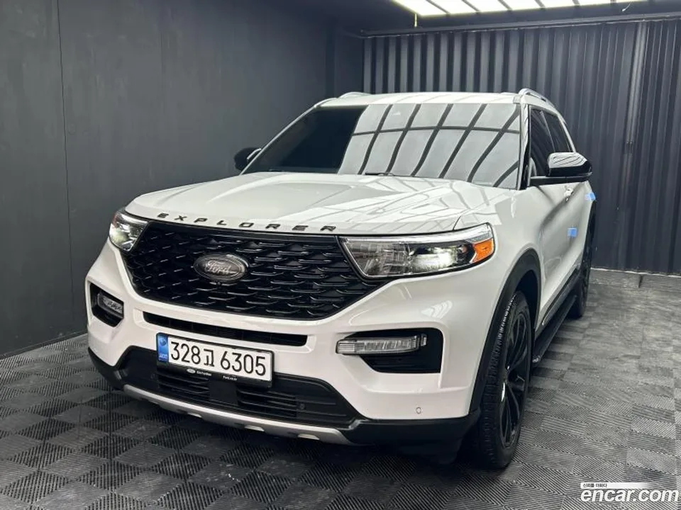 Ford Explorer 3.0 4WD 2022 — миниатюра 2