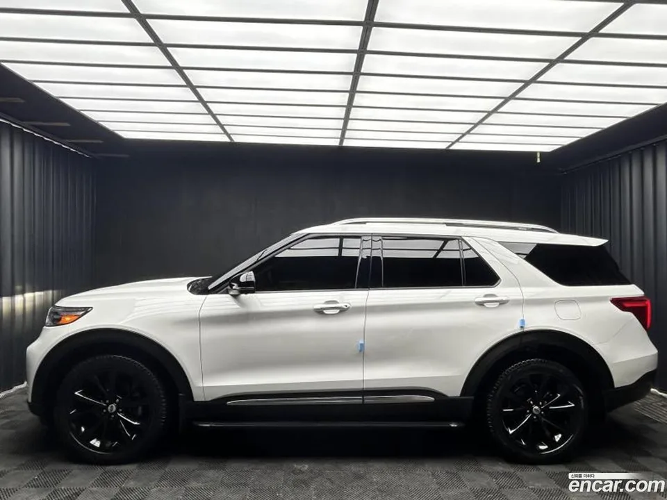 Ford Explorer 3.0 4WD 2022 — миниатюра 3