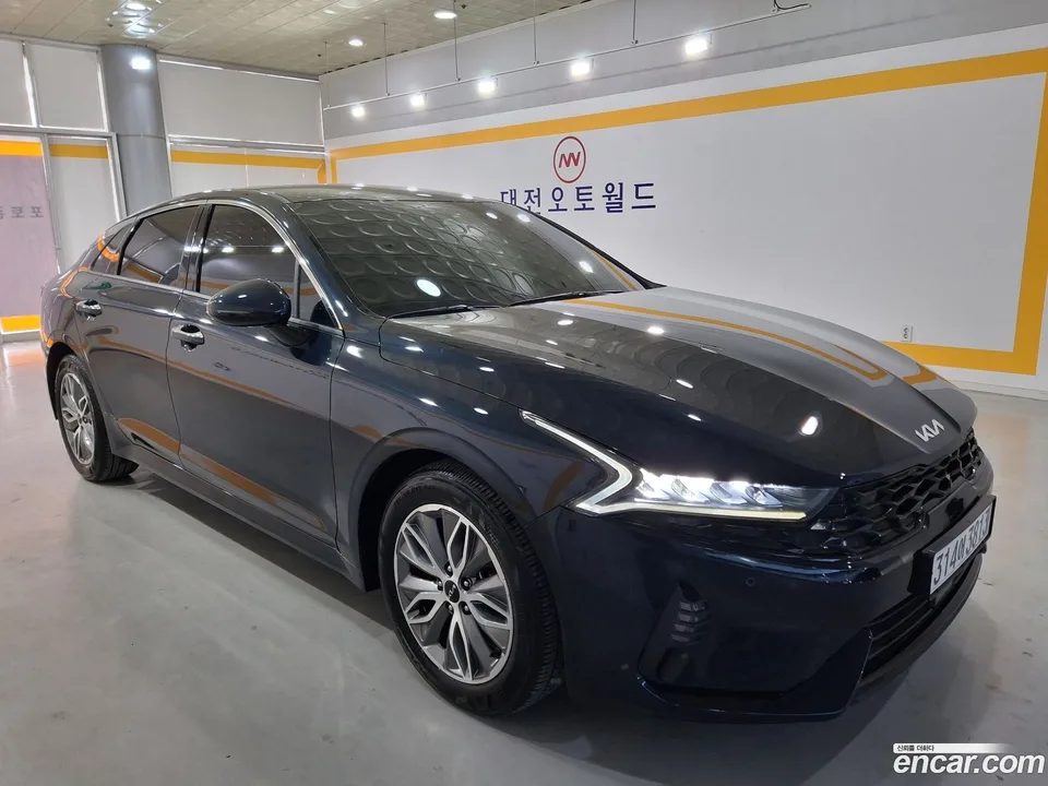 Kia K5 Hybrid 2023 — миниатюра 2