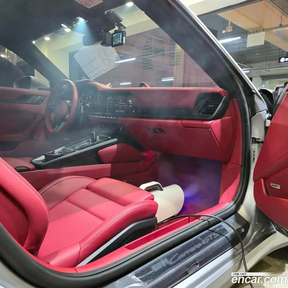 Porsche 911 (992) GTS 2025 — миниатюра 3