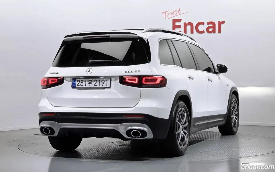 Mercedes-Benz GLB-Class AMG GLB35 4MATIC 2023 — миниатюра 2