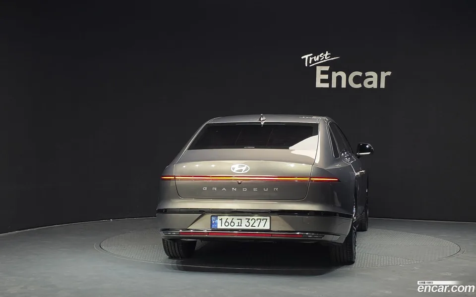 Hyundai Grandeur Hybrid 2023 — миниатюра 4