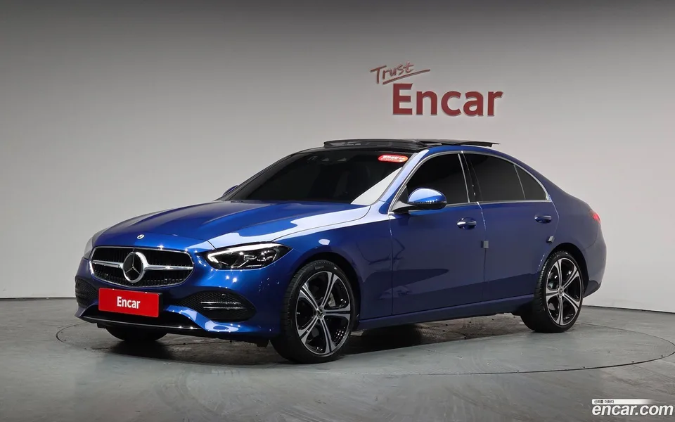 Mercedes-Benz C-Class C300 4MATIC 2023 — фото 1, купить с доставкой в Москву
