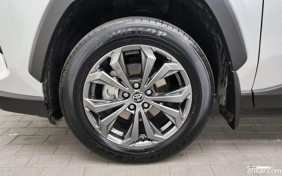 Toyota RAV4 2.5 4WD LTD 2025 — миниатюра 5