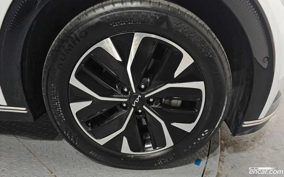 Kia EV6 2022 — миниатюра 5