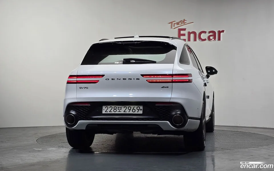 Genesis GV70 3.5T AWD 2023 — миниатюра 4