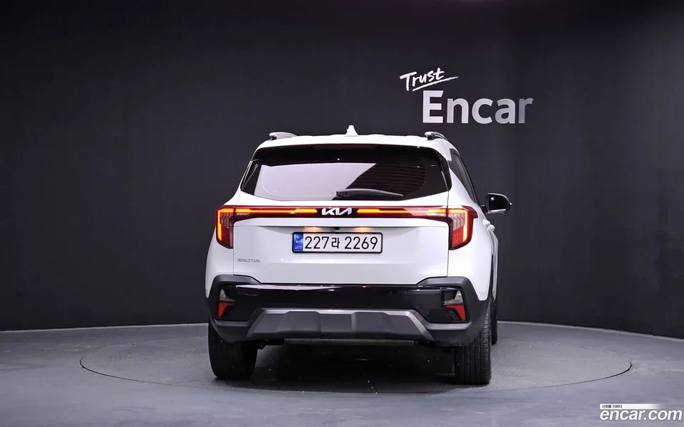 Kia Seltos 1.6 2WD 2024 — миниатюра 4