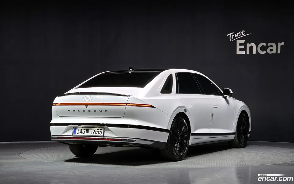 Hyundai Grandeur 2.5 2WD 2023 — миниатюра 2