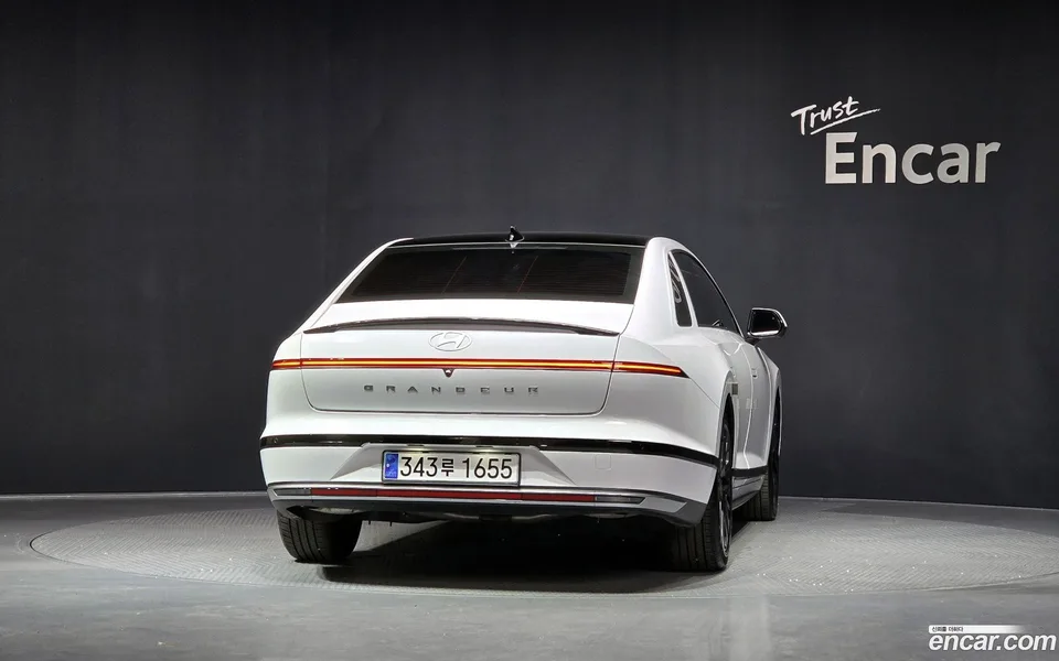 Hyundai Grandeur 2.5 2WD 2023 — миниатюра 4