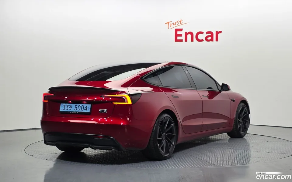 Tesla Model 3 AWD 2025 — миниатюра 2
