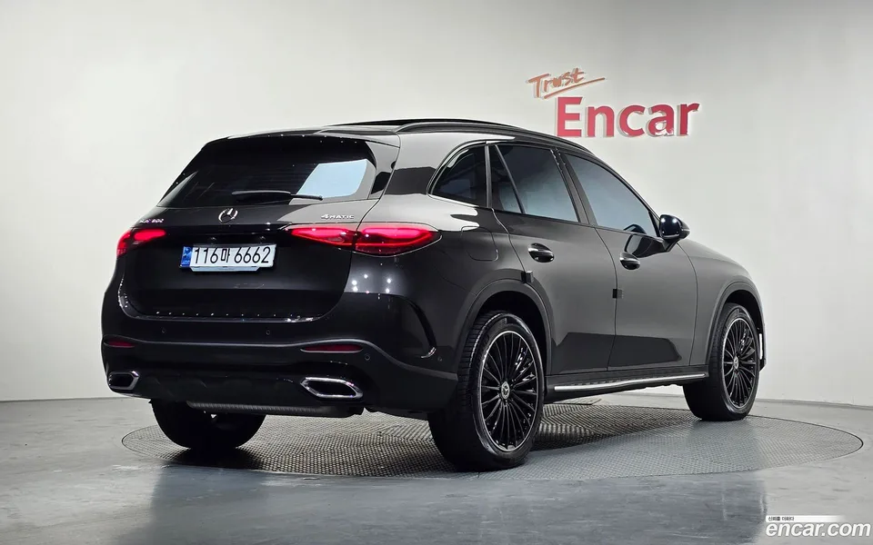 Mercedes-Benz GLC-Class GLC300 4MATIC 2023 — миниатюра 2