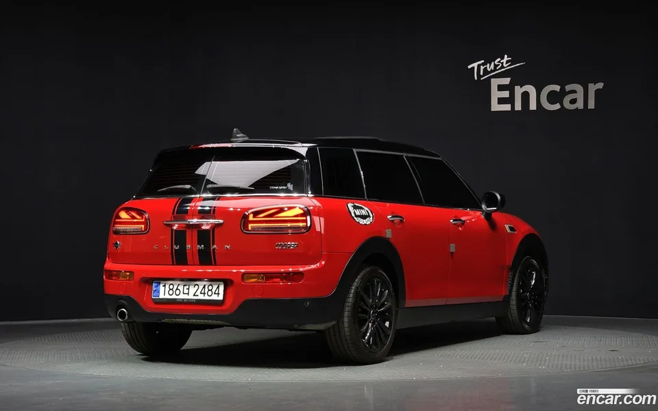MINI Cooper Clubman 2023 — миниатюра 2
