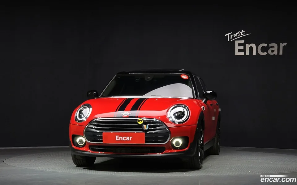 MINI Cooper Clubman 2023 — миниатюра 3
