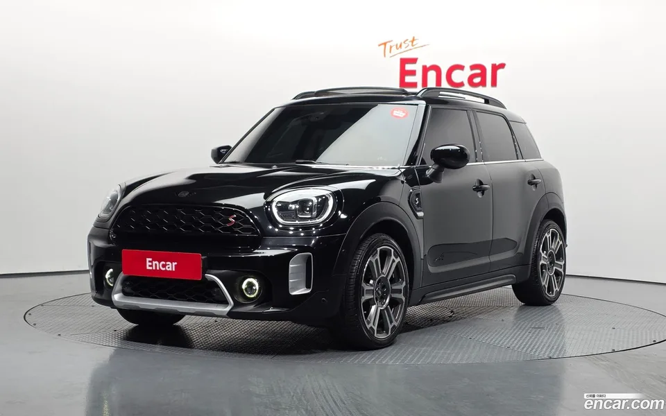 MINI Cooper S Countryman ALL4 2022 — фото 1, купить с доставкой в Москву