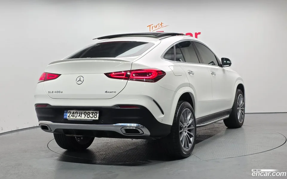 Mercedes-Benz GLE-Class GLE400d 4MATIC 2022 — миниатюра 2