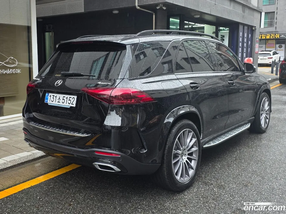 Mercedes-Benz GLE-Class GLE450 4MATIC AMG Line 2025 — миниатюра 4
