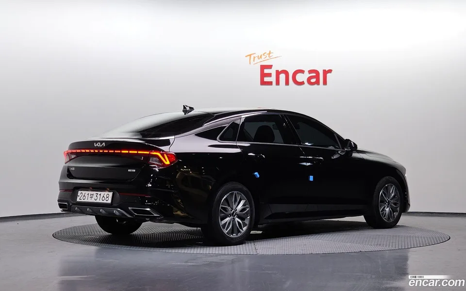 Kia K5 Hybrid 2023 — миниатюра 2