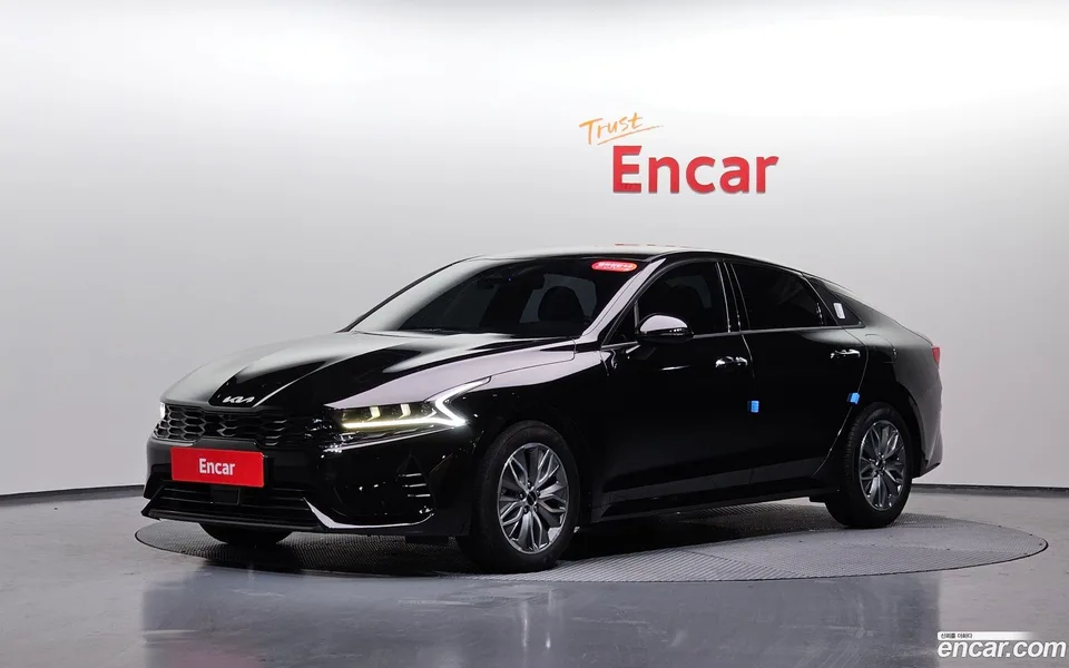Kia K5 Hybrid 2023 — фото 1, купить с доставкой в Москву