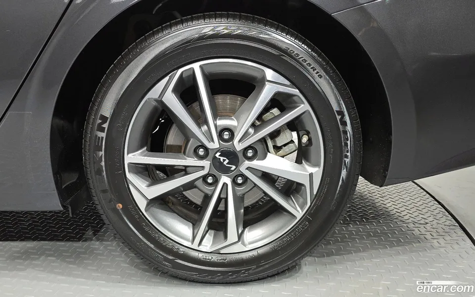 Kia K3 1.6 2023 — миниатюра 5