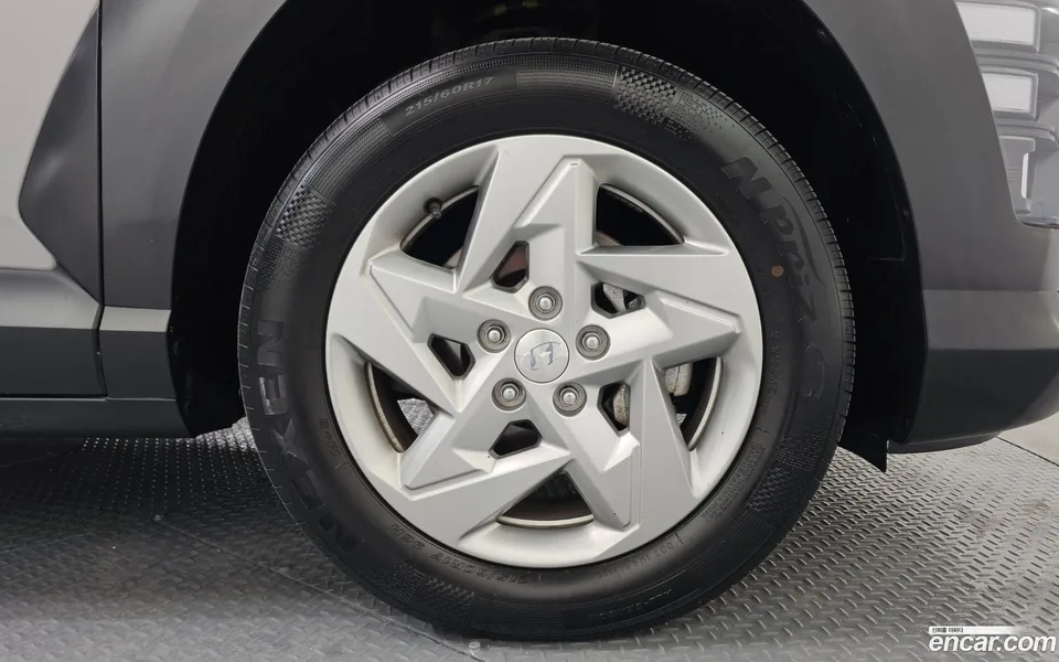 Hyundai Kona 1.6 2WD 2023 — миниатюра 5