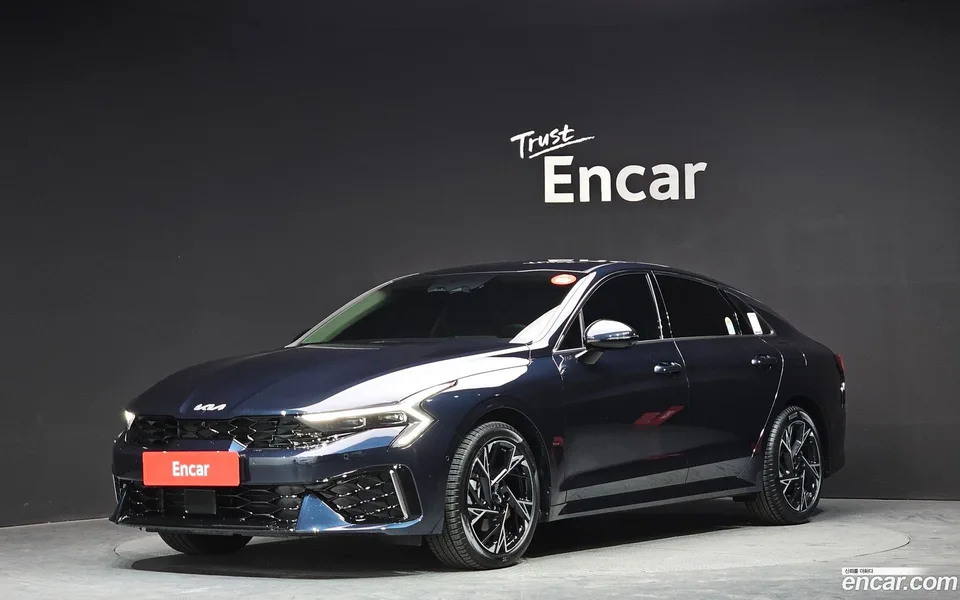 Kia K5 Hybrid 2025 — фото 1, купить с доставкой в Москву