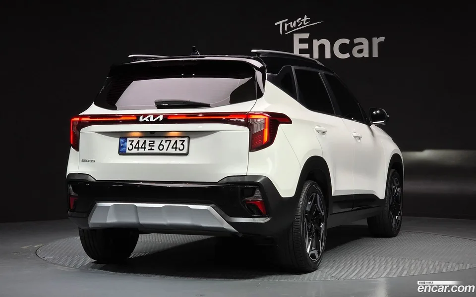 Kia Seltos 1.6 2WD 2023 — миниатюра 2