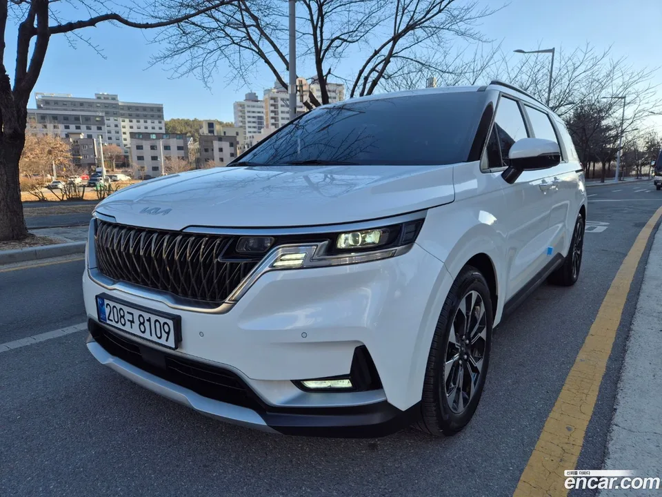 Kia Carnival 9 2023 — миниатюра 2