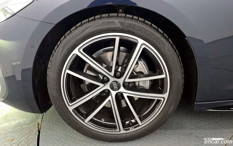 Audi A5 40 TFSI S Line 2025 — миниатюра 5