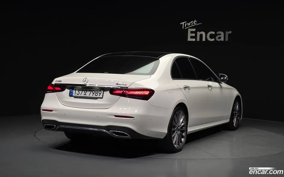 Mercedes-Benz E-Class E350 4MATIC AMG Line 2022 — миниатюра 2
