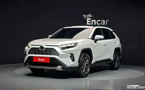 Toyota RAV4 2025 купить в Москве