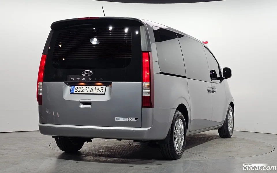 Hyundai Staria 3 2023 — миниатюра 2