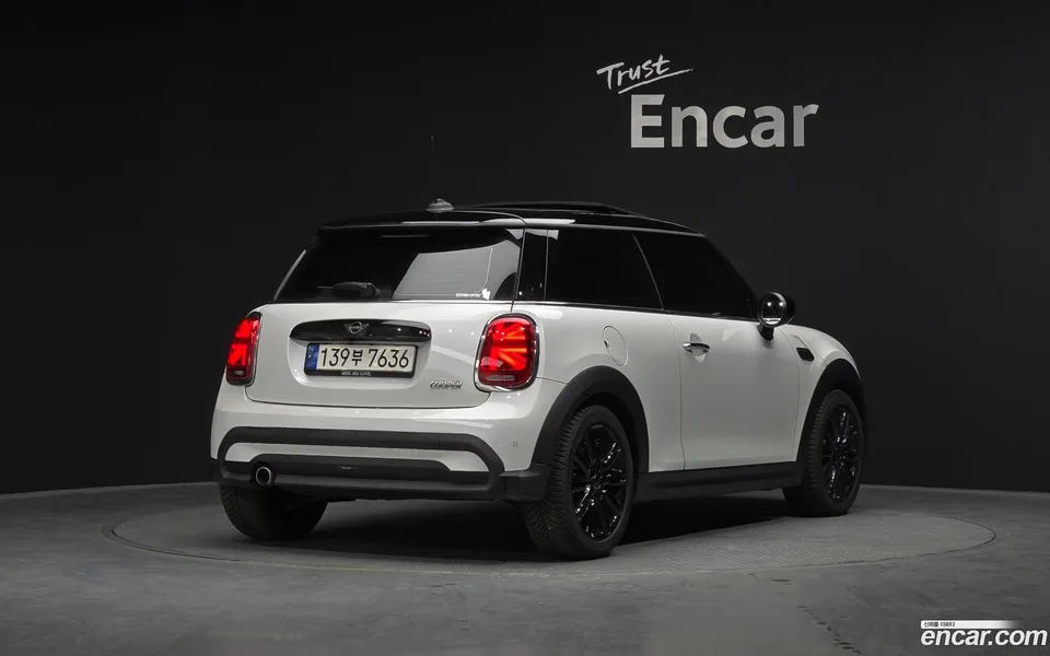 MINI Cooper 2023 — миниатюра 2