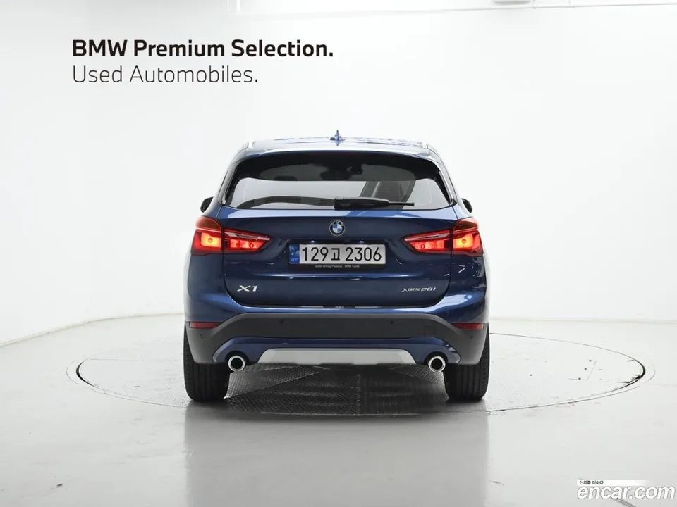 BMW X1 xDrive 20i xLine 2022 — миниатюра 4