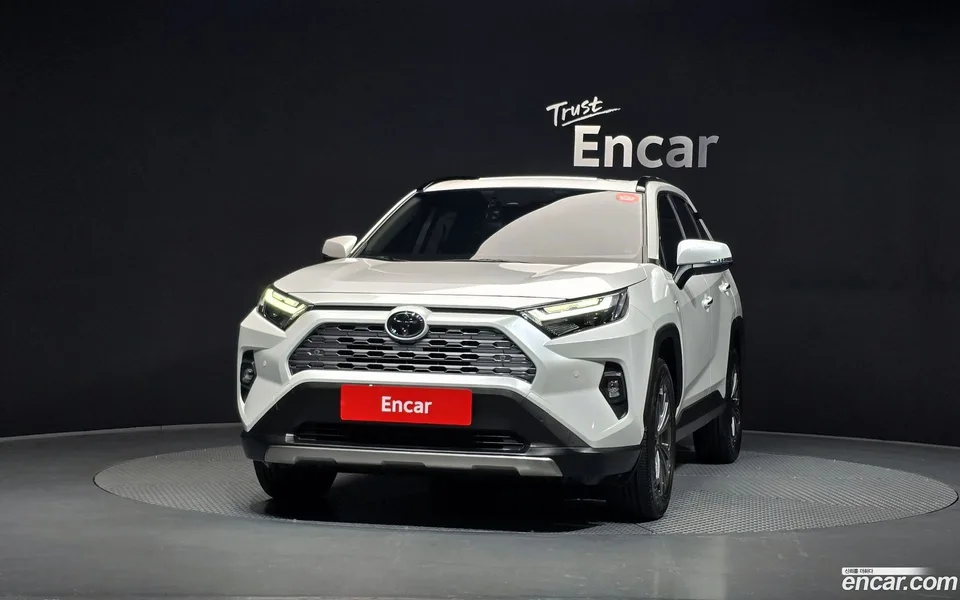 Toyota RAV4 2.5 4WD LTD 2025 — миниатюра 3