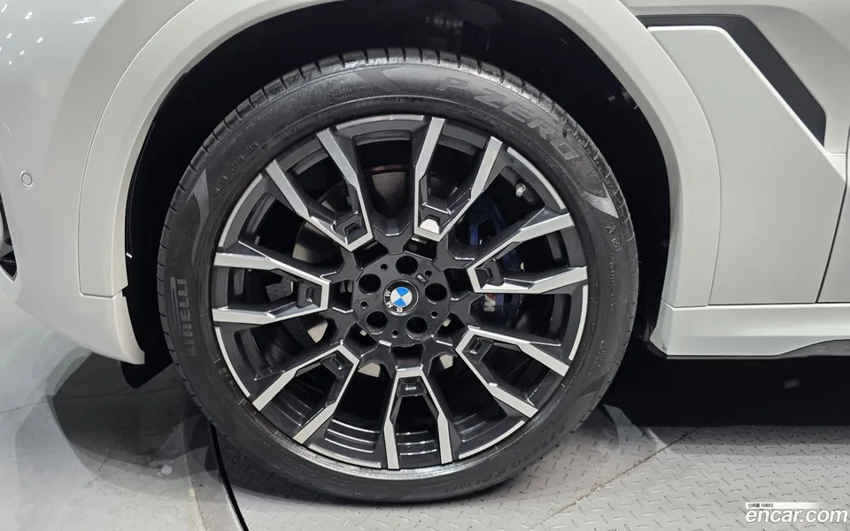 BMW X6 xDrive40i M 2025 — миниатюра 5