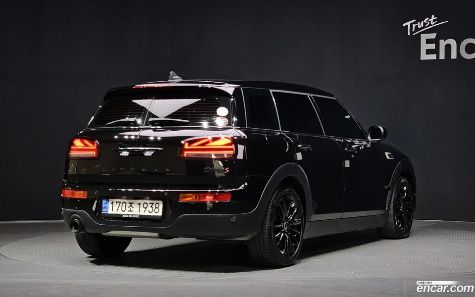 MINI Cooper D Clubman 2022 — миниатюра 2
