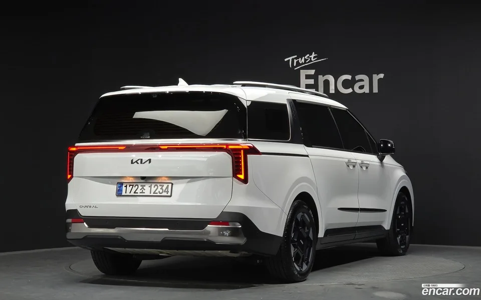 Kia Carnival 7 2024 — миниатюра 2