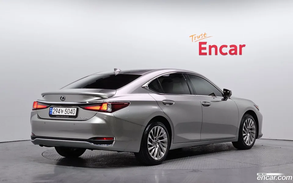Lexus ES 300h 2024 — миниатюра 2