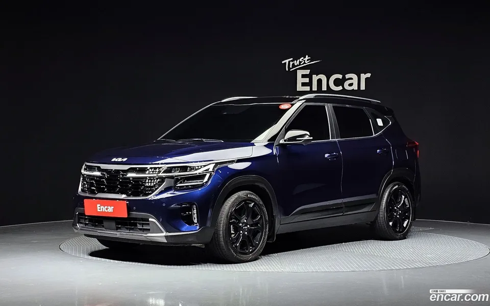 Kia Seltos 1.6 4WD 2023 — фото 1, купить с доставкой в Москву