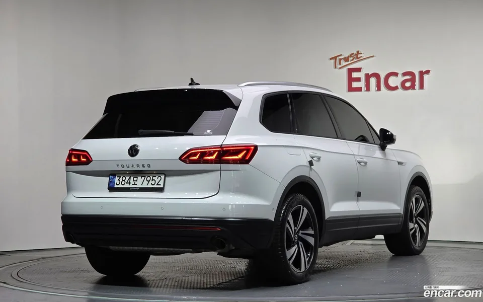 Volkswagen Touareg 3.0 TDI 2023 — миниатюра 2